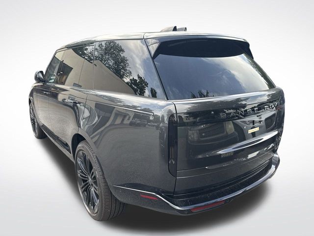 2025 Land Rover Range Rover SE photo 2