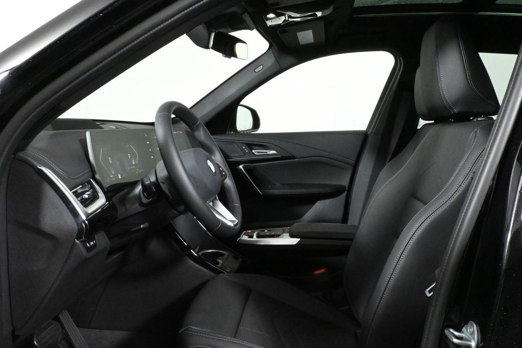 2025 Bmw X1 XDrive28i photo 2