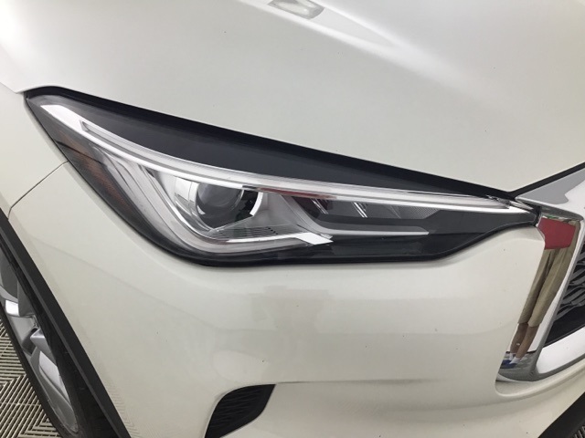 2019 Infiniti QX50 Luxe AWD photo 24