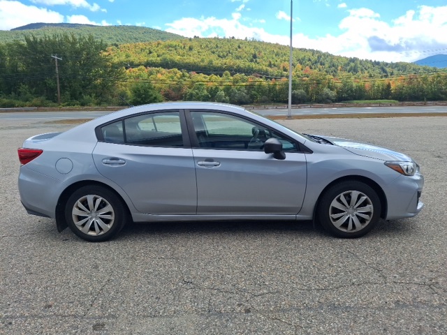 2018 Subaru Impreza 2.0i photo 2