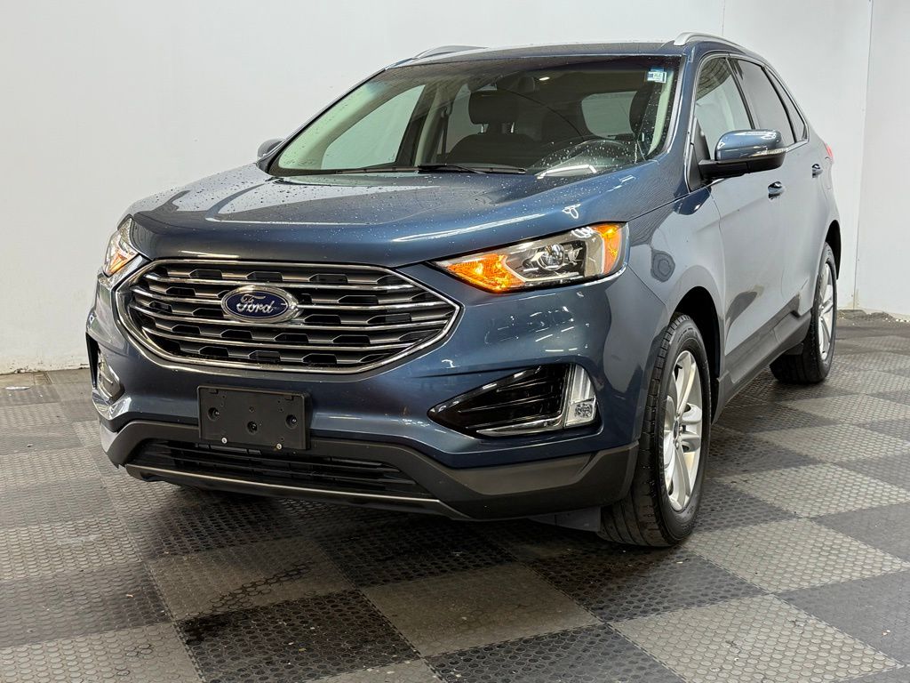 2019 Ford Edge SEL photo 2