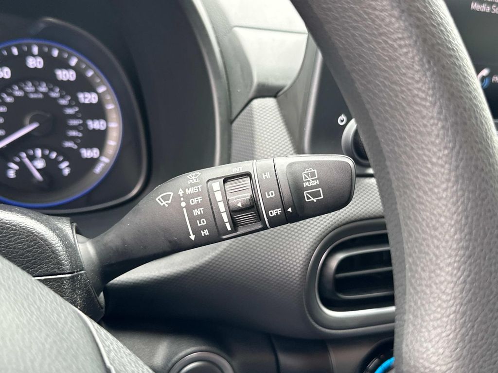 2023 Hyundai Kona SEL photo 47