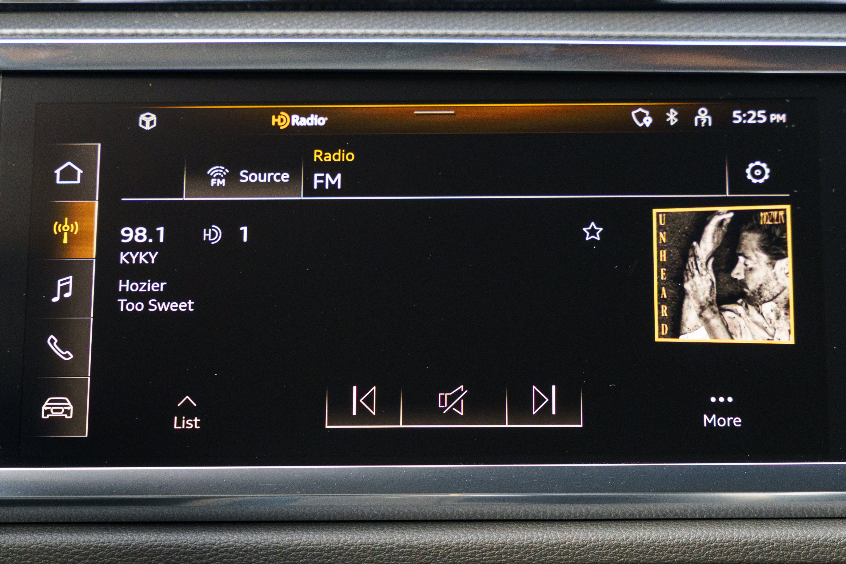 2025 Audi Q3 S line Premium photo 8