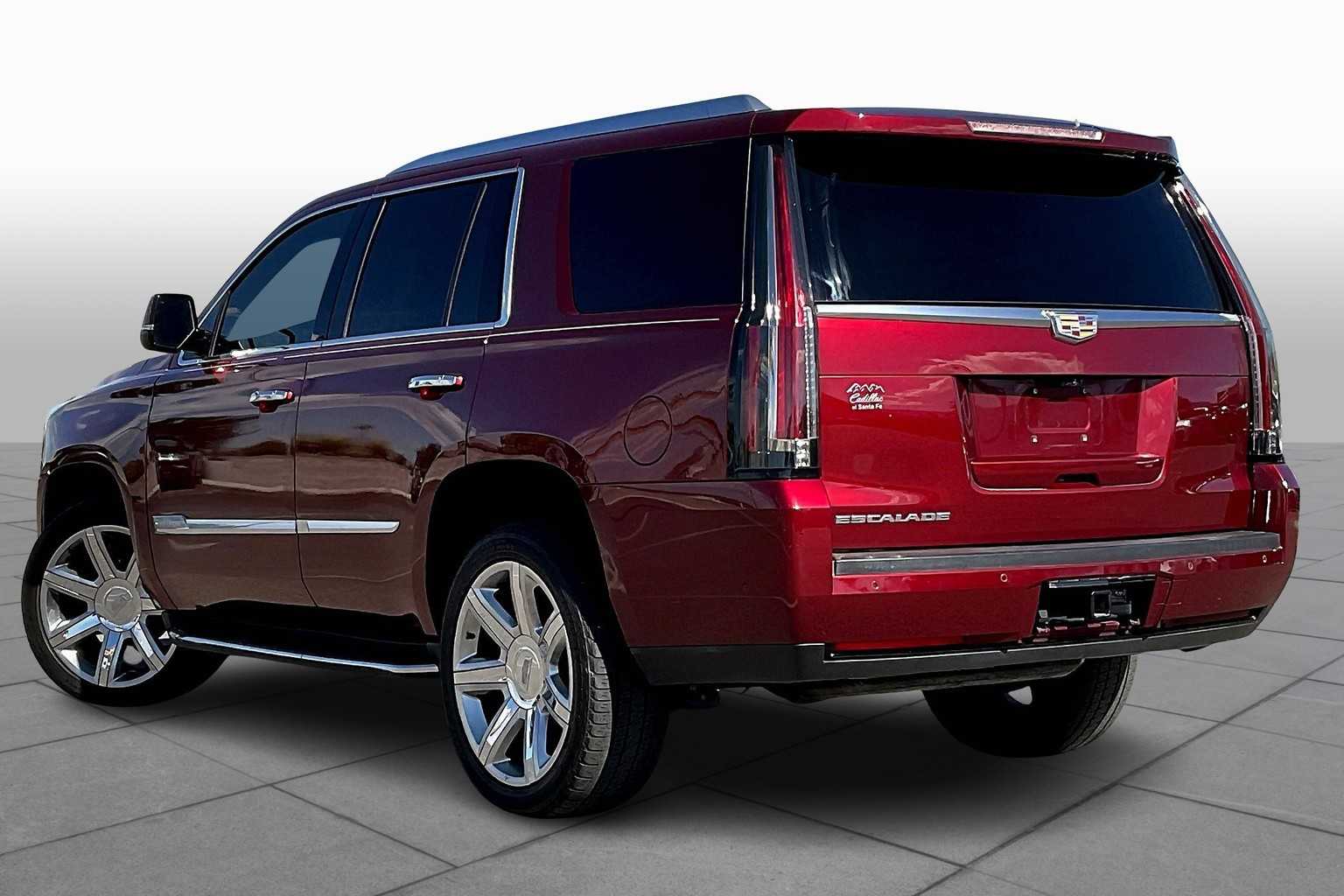 2017 Cadillac Escalade Luxury photo 10