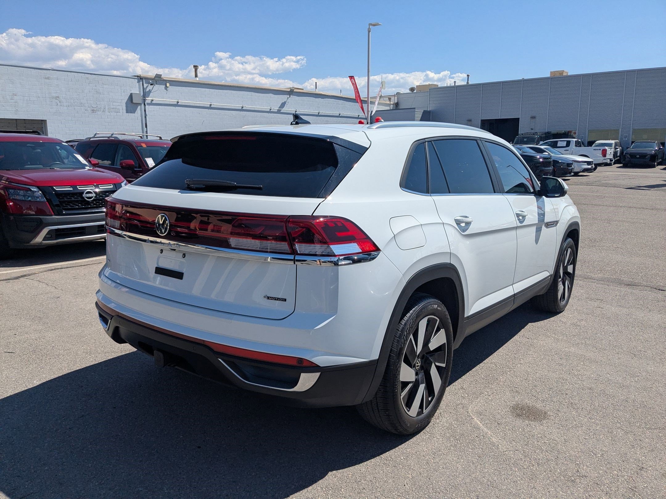 2024 Volkswagen Atlas Cross Sport SE Technology photo 3