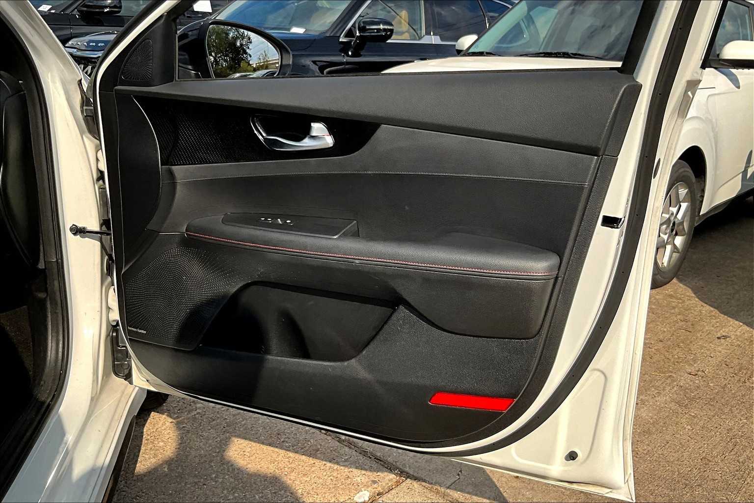2023 Kia Forte GT photo 21