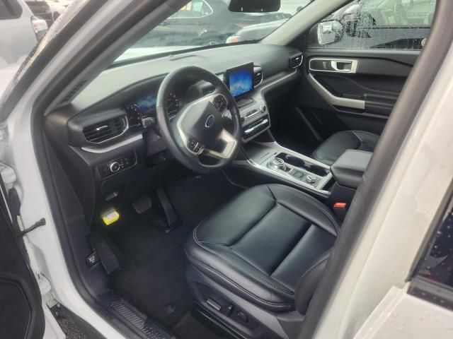 2024 Ford Explorer XLT photo 2