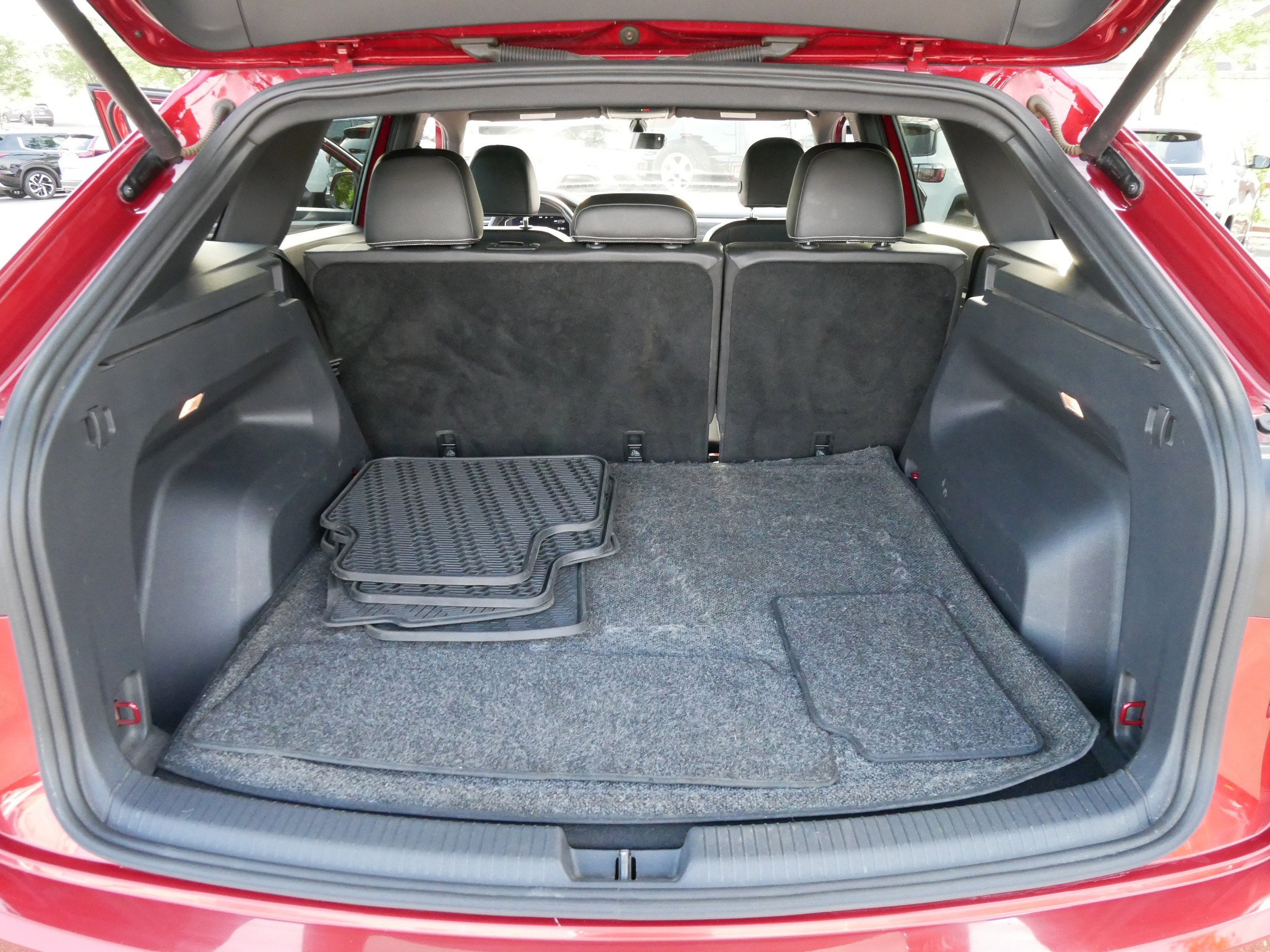 2022 Volkswagen Atlas Cross Sport SE Technology photo 16