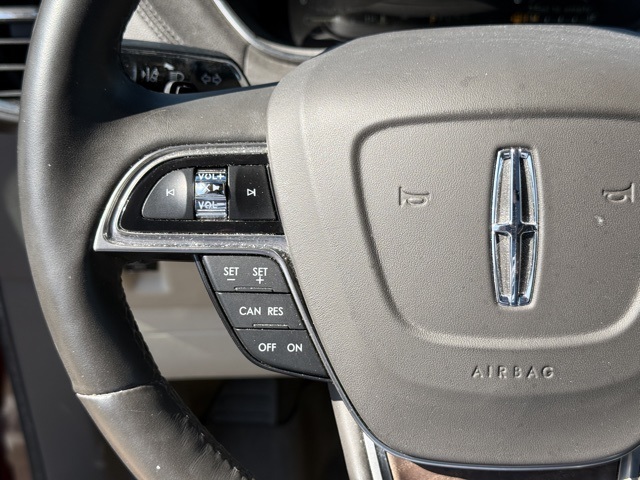 2019 Lincoln Nautilus Reserve photo 10