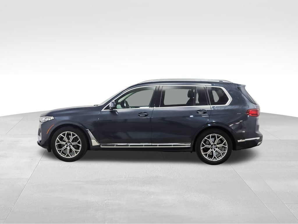 Used 2021 BMW X7 40i with VIN 5UXCW2C06M9F16921 for sale in Minneapolis, Minnesota