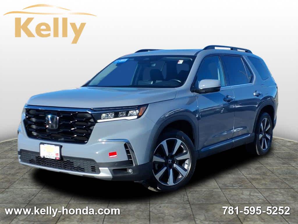 2023 Honda Pilot Touring's photo