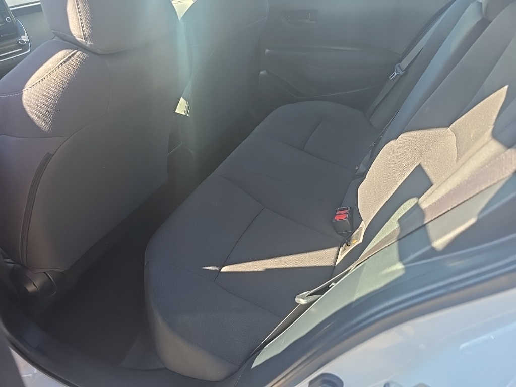 2022 Toyota Corolla LE photo 9