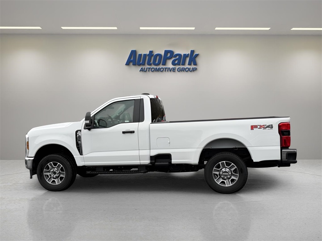 2025 Ford F-250 XLT photo 2