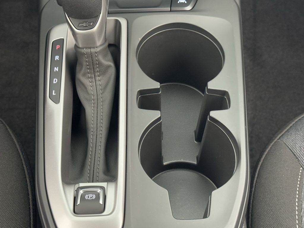 2024 Chevrolet Trax LS photo 28