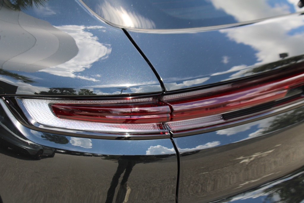 2025 Porsche Cayenne Base photo 11