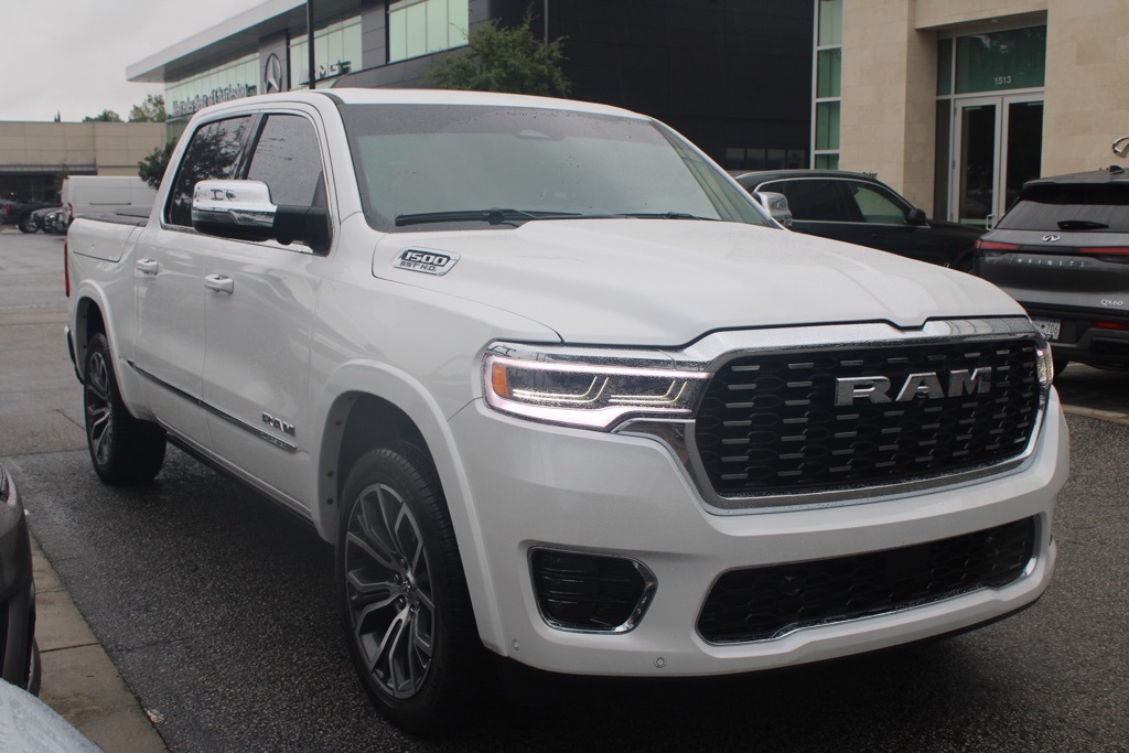 2025 Ram 1500 photo 3