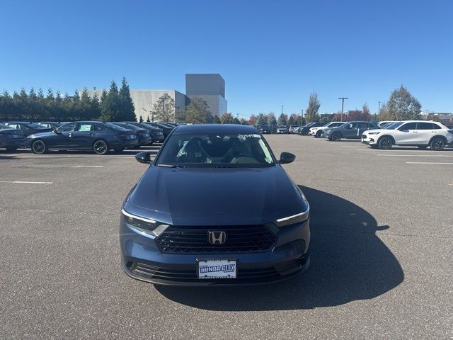 2025 Honda Accord SE photo 2