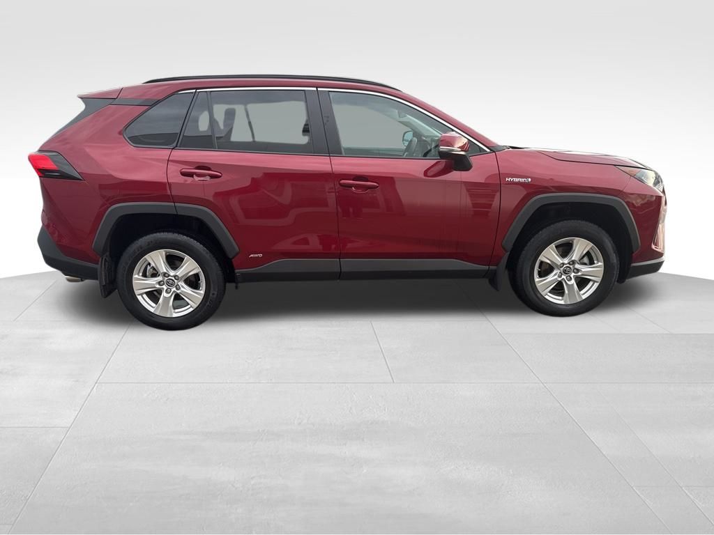 2020 Toyota RAV4 Hybrid LE photo 6