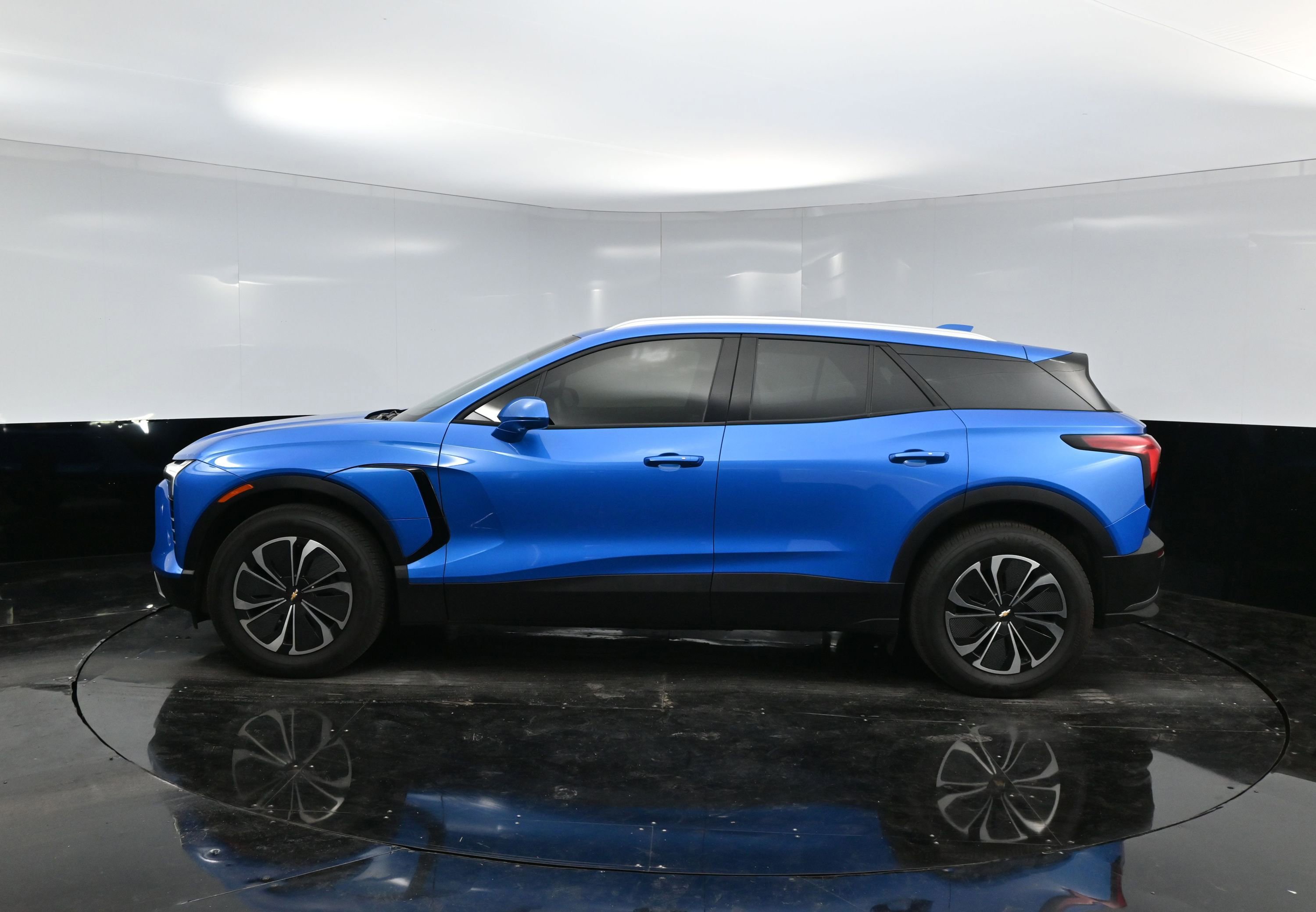 2024 Chevrolet Blazer EV photo 4