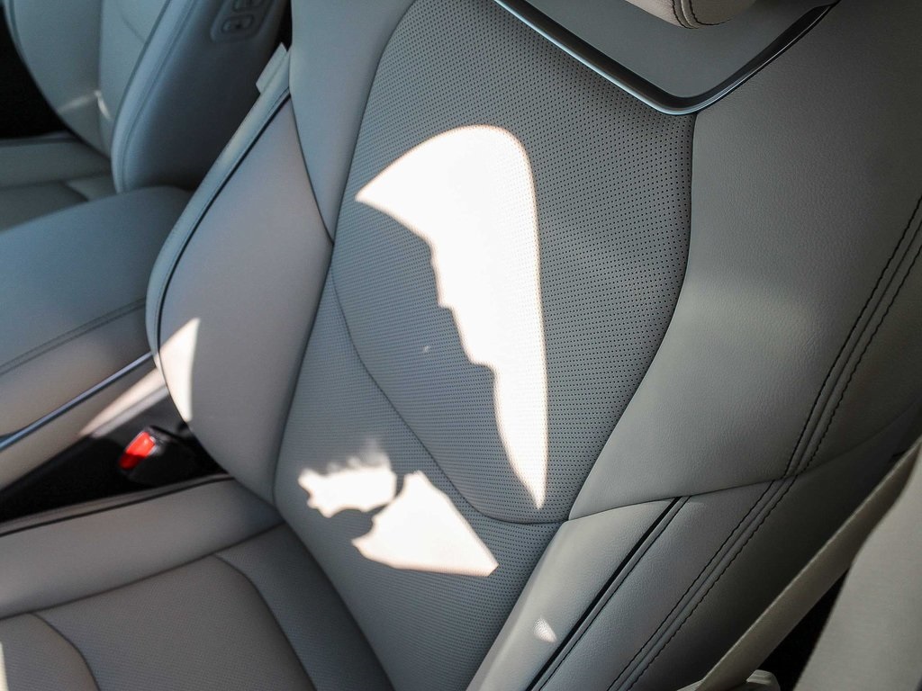 2026 Genesis GV70 2.5T Advanced photo 21
