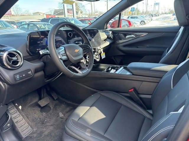 2025 Chevrolet Blazer EV 2LT photo 13