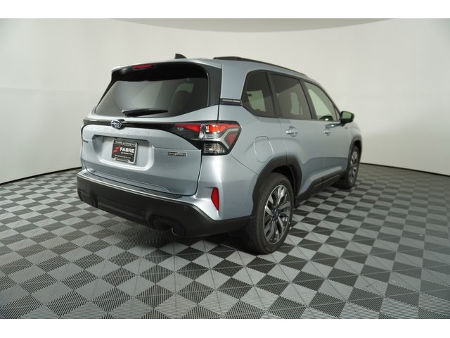 2025 Subaru Forester Touring photo 7