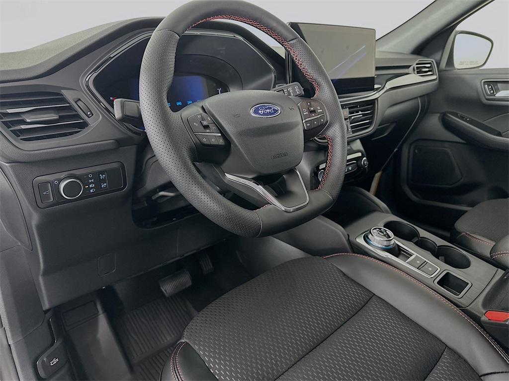 2025 Ford Escape ST-Line photo 8