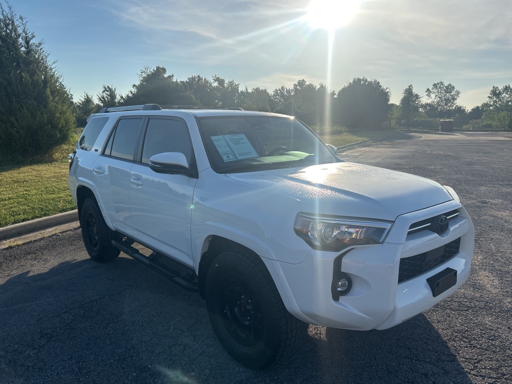 2021 Toyota 4Runner SR5 Premium photo 2