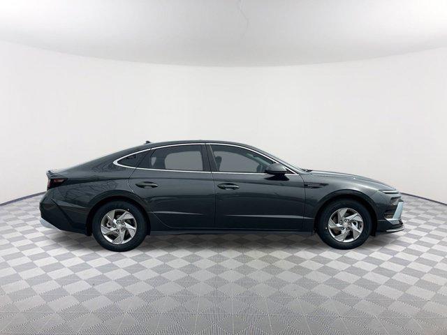 2026 Hyundai Sonata SE photo 3