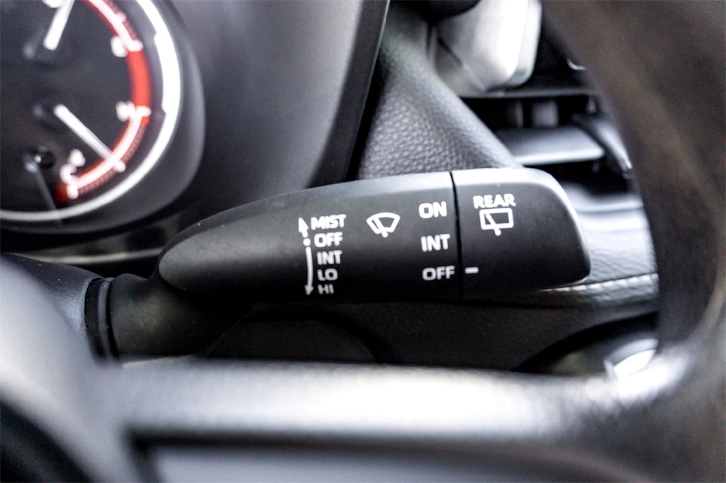 2024 Toyota RAV4 LE photo 21