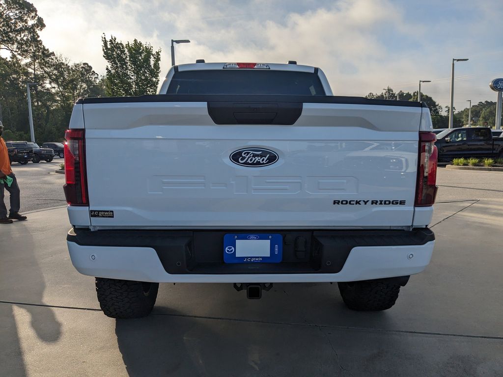 2025 Ford F-150 STX photo 4