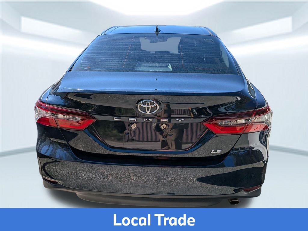 2021 Toyota Camry LE photo 4