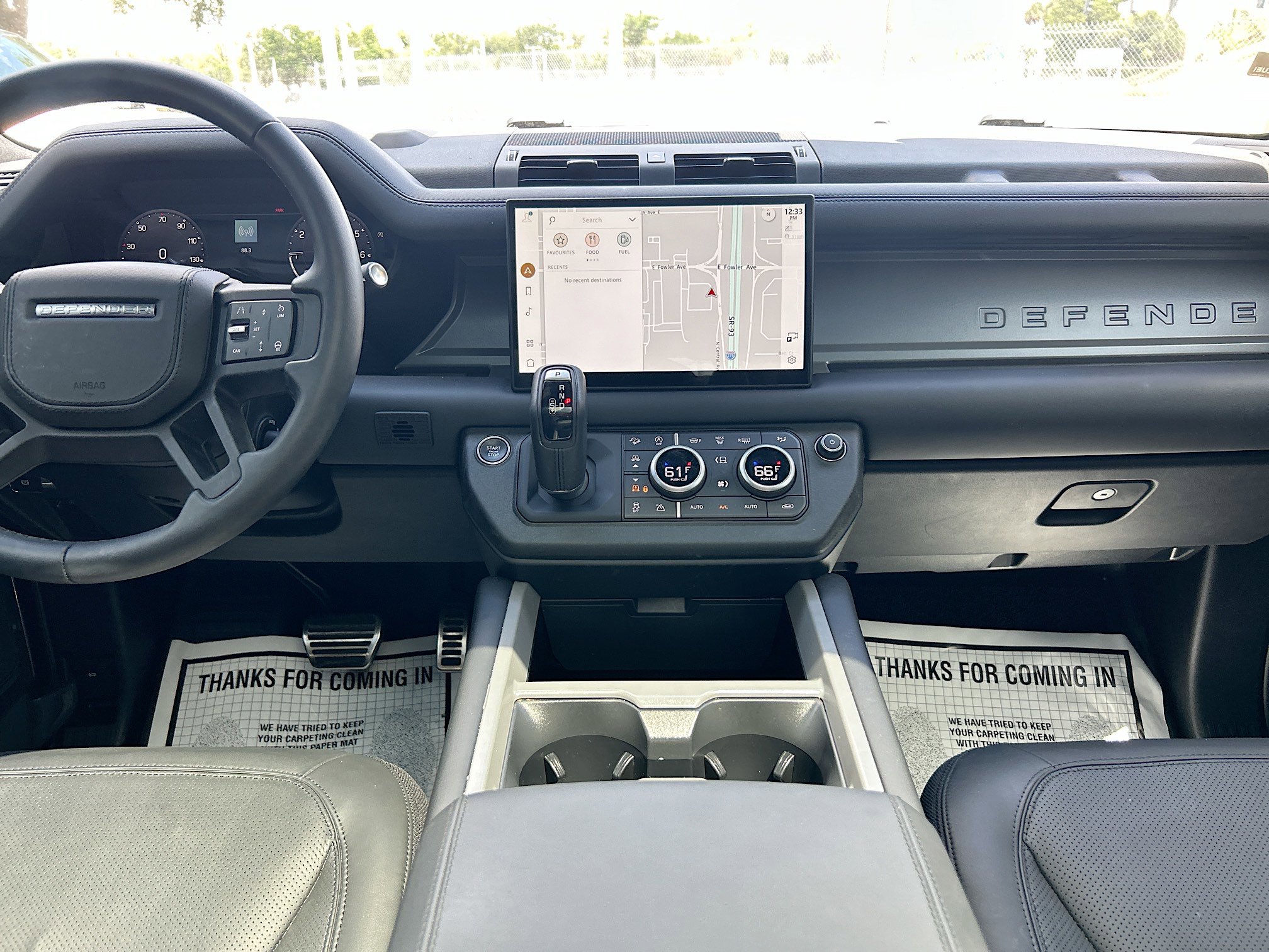 2025 Land Rover Defender 130 X photo 7