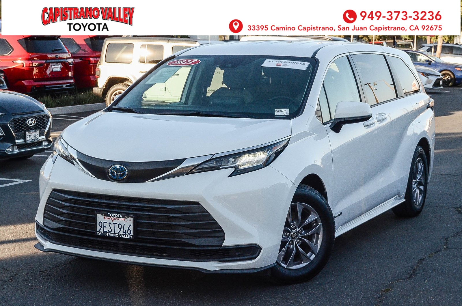 2021 Toyota Sienna LE's photo