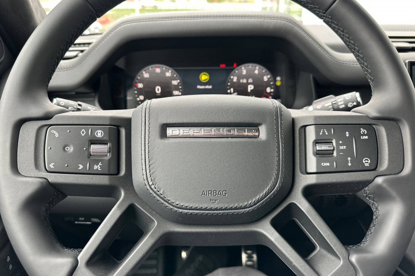 2025 Land Rover Defender 110 X photo 24