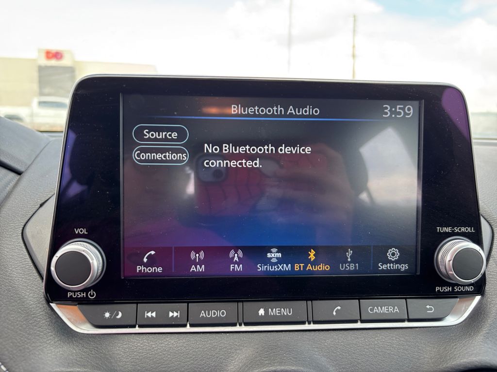 2025 Nissan Sentra SV photo 10