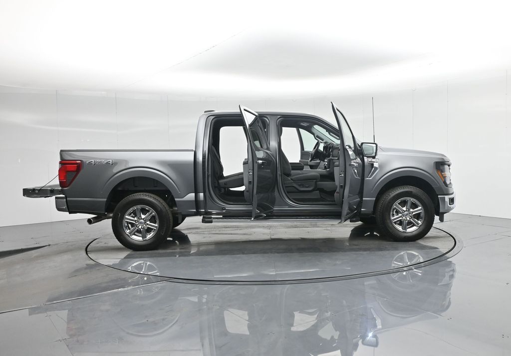 2024 Ford F-150 XLT photo 3
