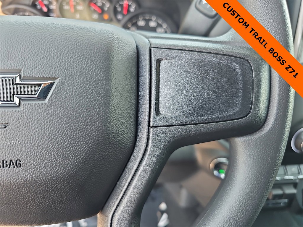 2025 Chevrolet Silverado 1500 Custom Trail Boss photo 17