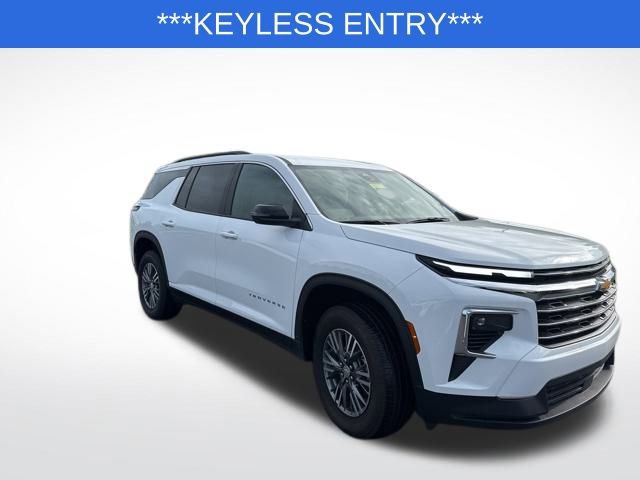 2025 Chevrolet Traverse photo 2