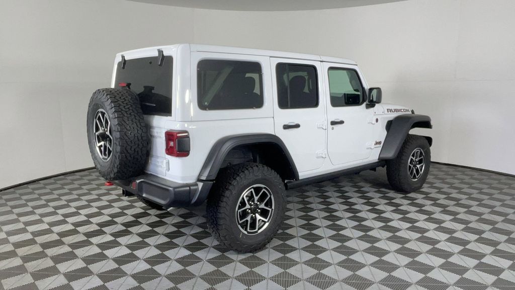 2025 Jeep Wrangler Rubicon photo 4