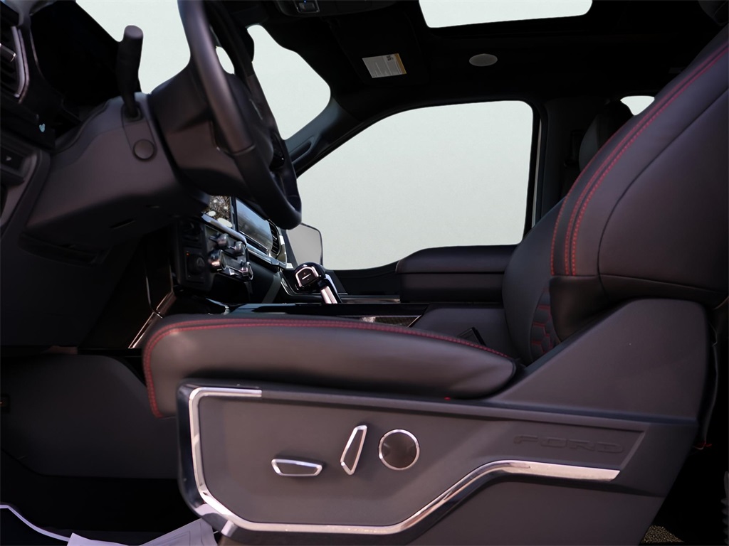 2023 Ford F-150 Lariat photo 39
