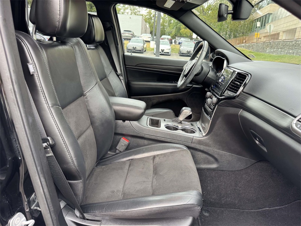 2020 Jeep Grand Cherokee Altitude photo 12