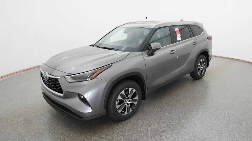 2026 Toyota Highlander XLE's photo