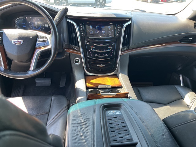 2017 Cadillac Escalade Premium Luxury photo 17