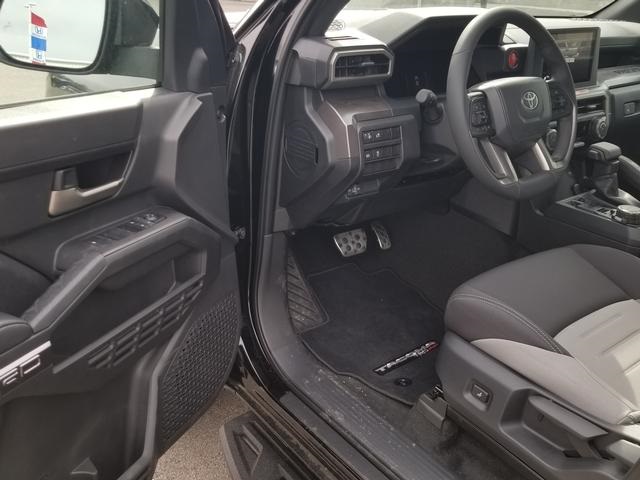 2025 Toyota Tacoma TRD Sport 4x4 Double Cab photo 10