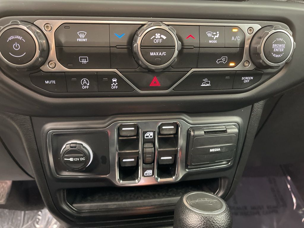 2023 Jeep Gladiator Sport photo 15