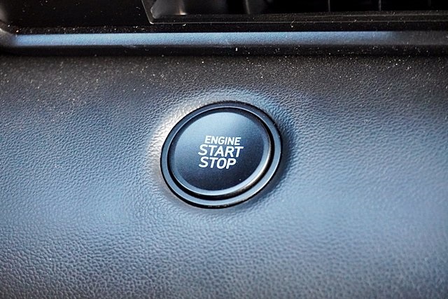 Used 2025 Red Hyundai SEL Sport image 26