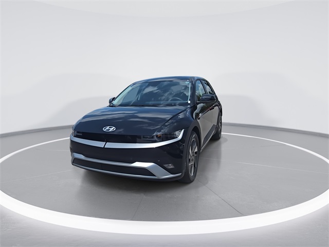 2025 Hyundai Ioniq 5 SE photo 3