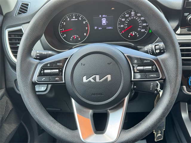 2023 Kia Seltos LX photo 28