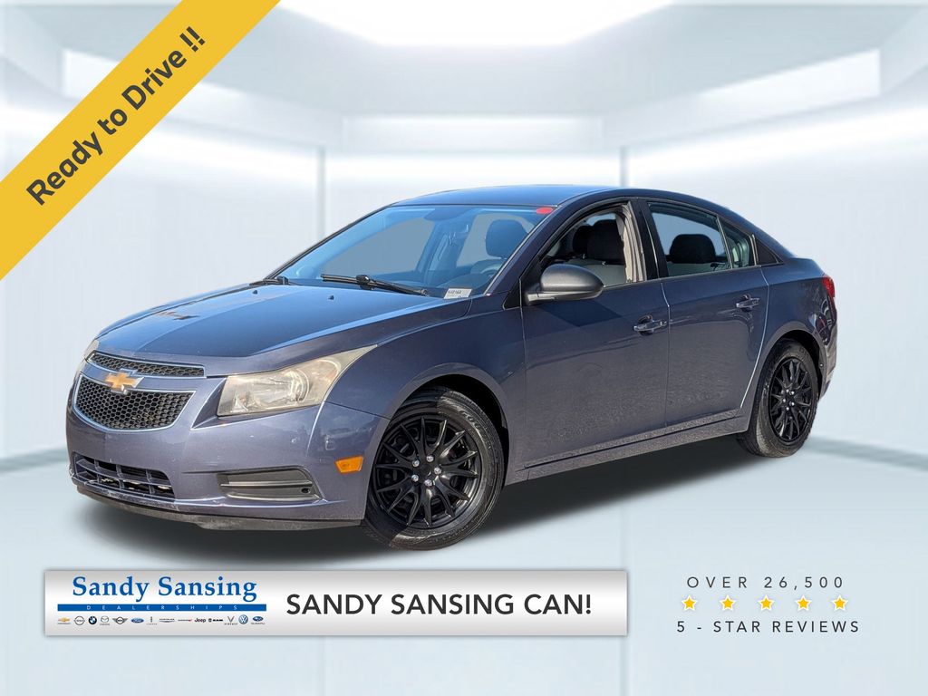 2014 Chevrolet Cruze LS's photo